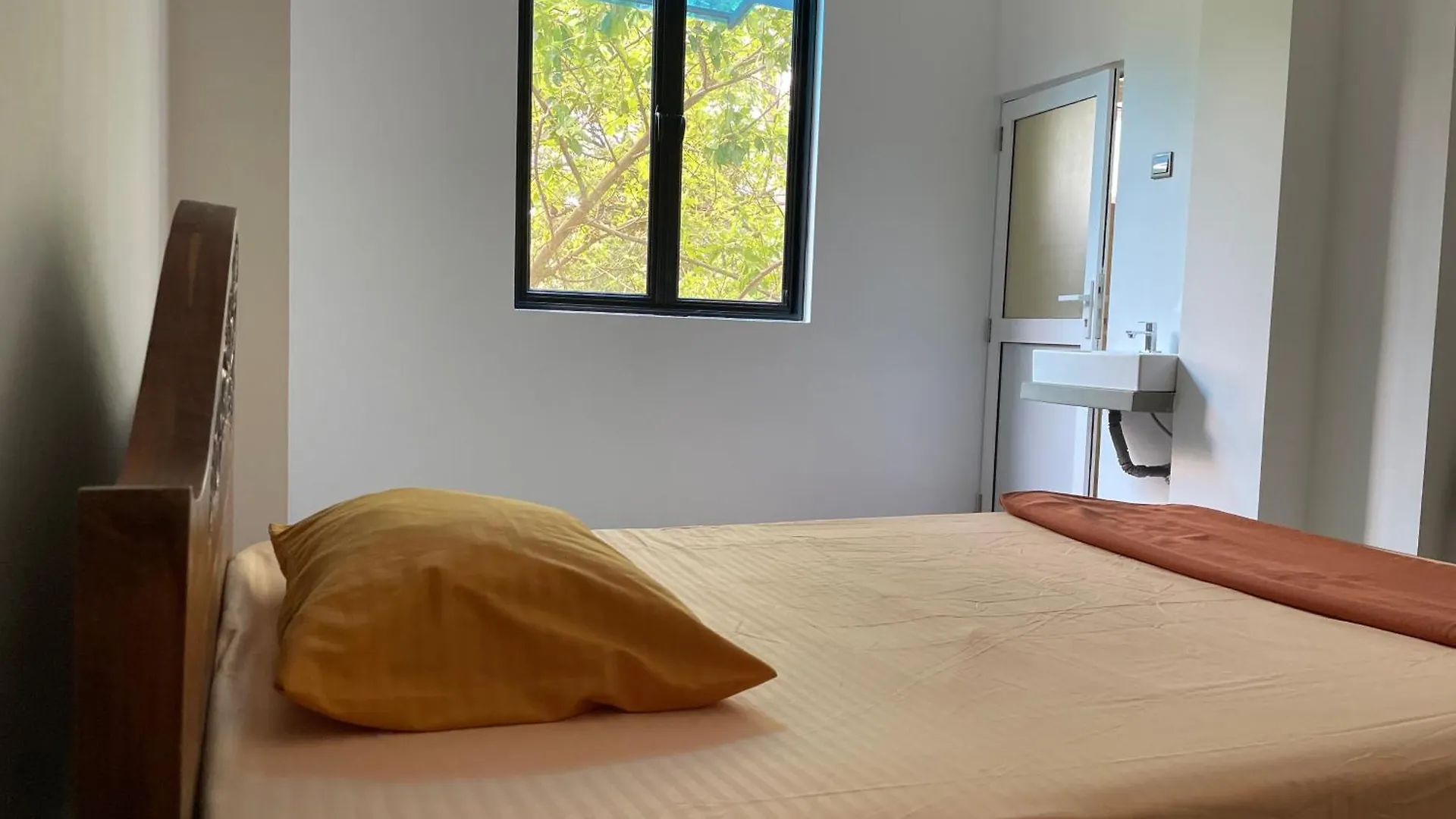Marigold Negombo B&B
